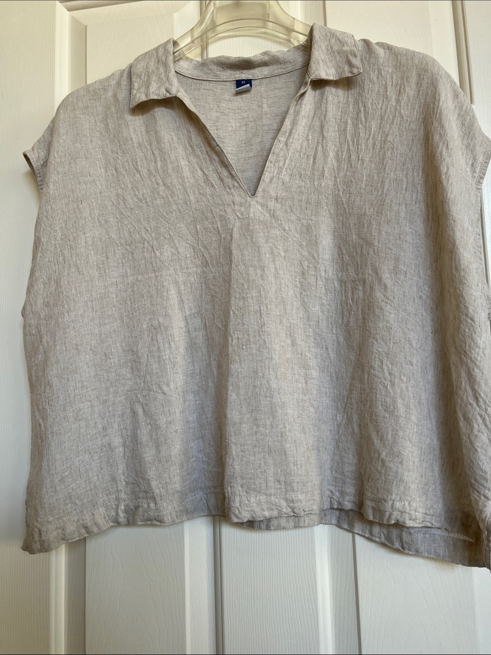Old Navy tops
( 65% Linen 45% Rayon )
